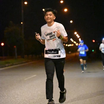 Runner Photo 7736467