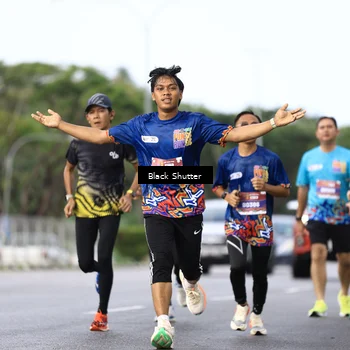 Runner Photo 7736476