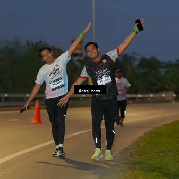 Runner Photo 7736481