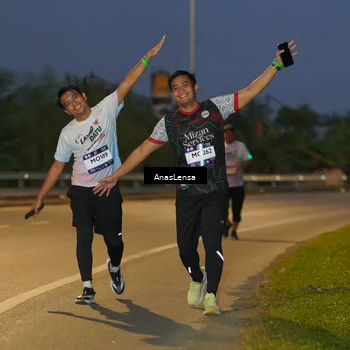 Runner Photo 7736486