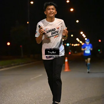 Runner Photo 7736495