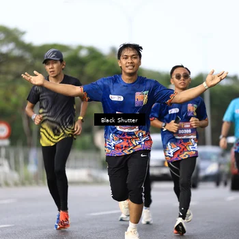 Runner Photo 7736501