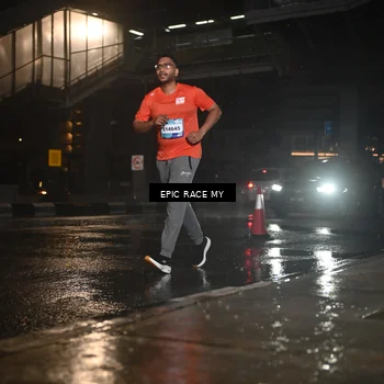 Runner Photo 7736541