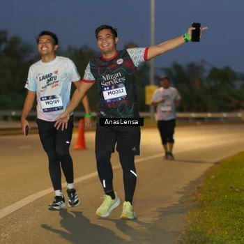 Runner Photo 7736544