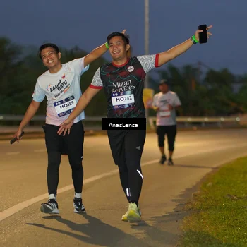 Runner Photo 7736546