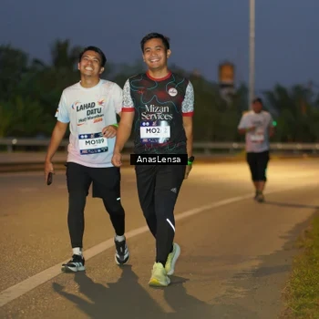 Runner Photo 7736547