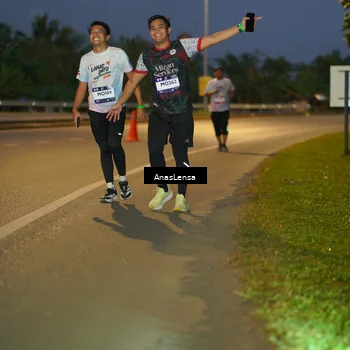 Runner Photo 7736549
