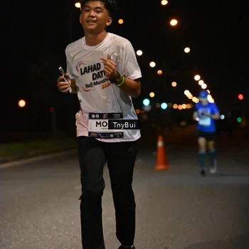 Runner Photo 7736551