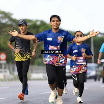 Runner Photo 7736564