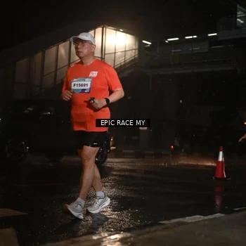 Runner Photo 7736570