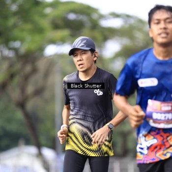 Runner Photo 7736584