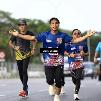 Runner Photo 7736585