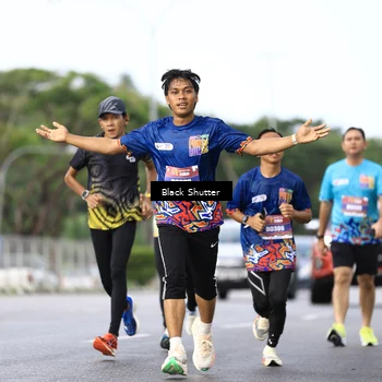 Runner Photo 7736586
