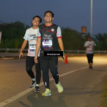 Runner Photo 7736605