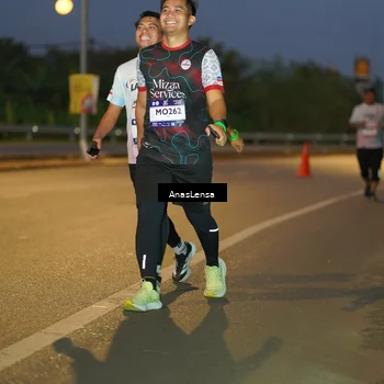 Runner Photo 7736609