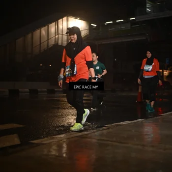 Runner Photo 7736611