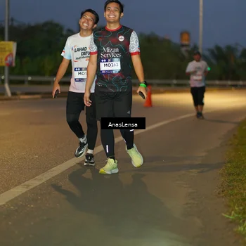 Runner Photo 7736618