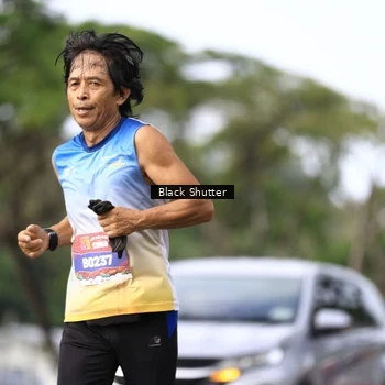 Runner Photo 7736635