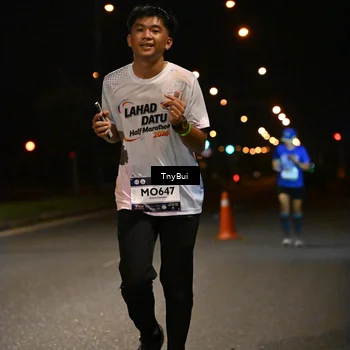 Runner Photo 7736637