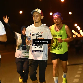 Runner Photo 7736642
