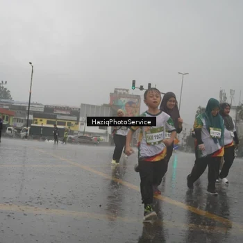 Runner Photo 7736649