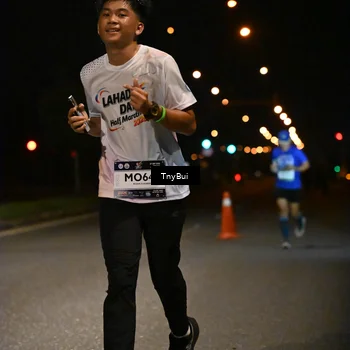 Runner Photo 7736654