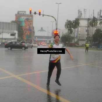 Runner Photo 7736660