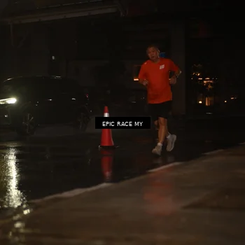 Runner Photo 7736690