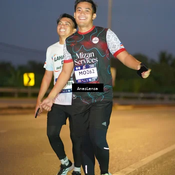 Runner Photo 7736701