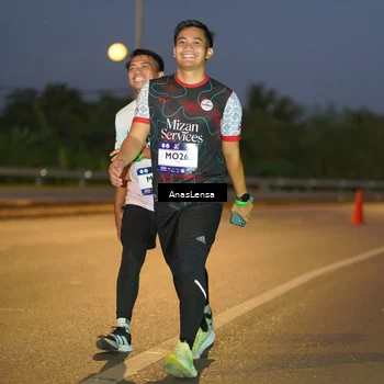 Runner Photo 7736702
