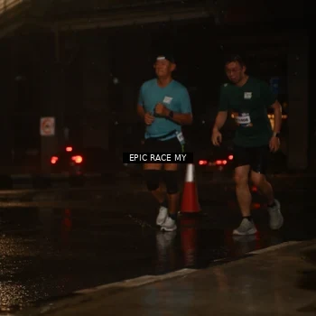 Runner Photo 7736724