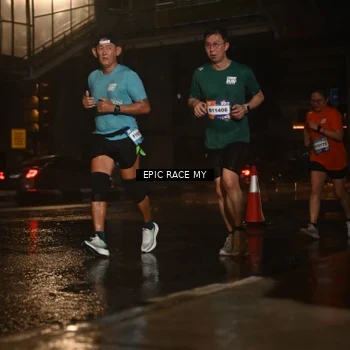 Runner Photo 7736725