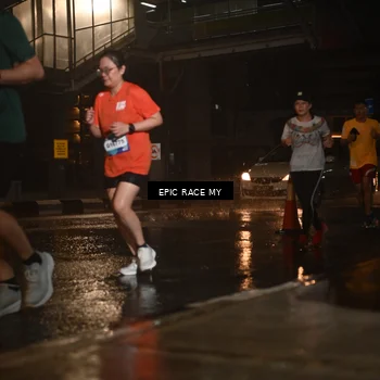Runner Photo 7736740