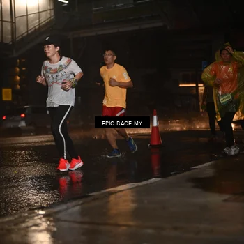 Runner Photo 7736745