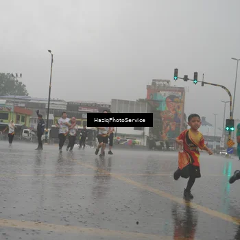 Runner Photo 7736757