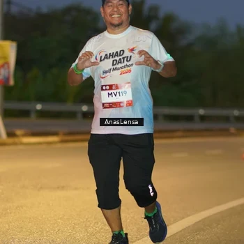 Runner Photo 7736761