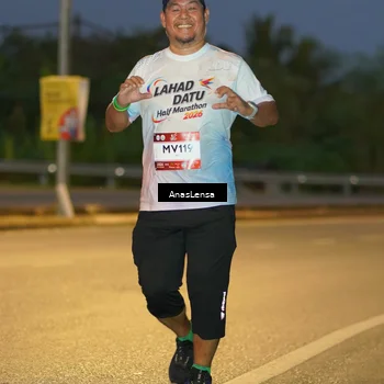 Runner Photo 7736775