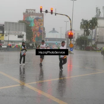 Runner Photo 7736790