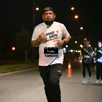 Runner Photo 7736799