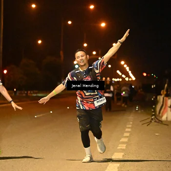 Runner Photo 7736802