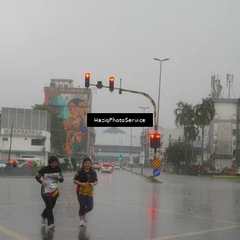 Runner Photo 7736805