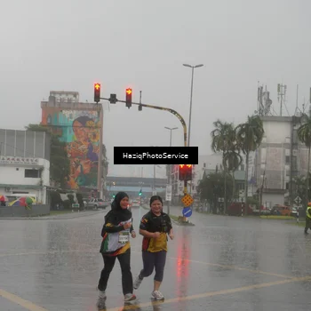 Runner Photo 7736811