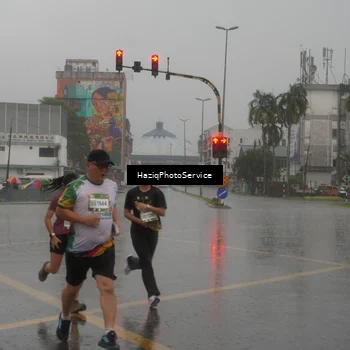 Runner Photo 7736819