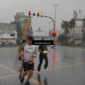 Runner Photo 7736832