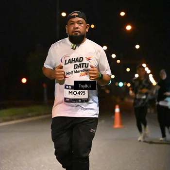 Runner Photo 7736867