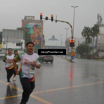 Runner Photo 7736879