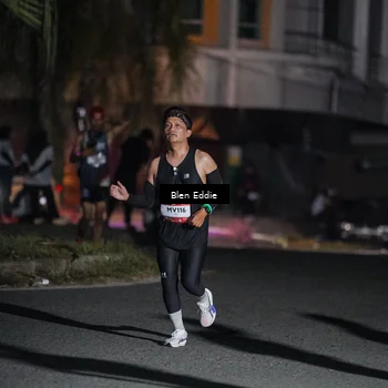 Runner Photo 7736885