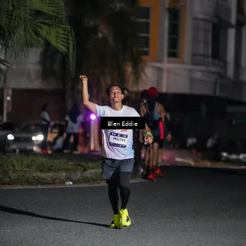 Runner Photo 7736887