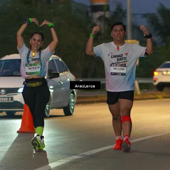 Runner Photo 7736905