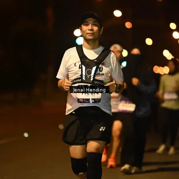 Runner Photo 7736918